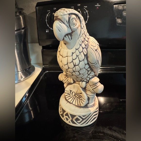 Disney Trader Sams Enchanted Tiki Jose Parrot Bird 1st Edition Mug